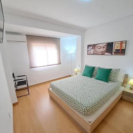 Centrico En Proximo Parada De Metro Angel Guimera * Walencja