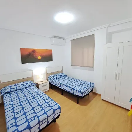 Centrico En Proximo Parada De Metro Angel Guimera Apartman *