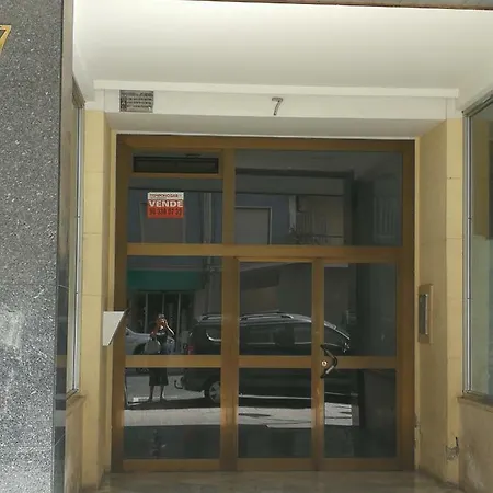 Centrico En Proximo Parada De Metro Angel Guimera Apartman